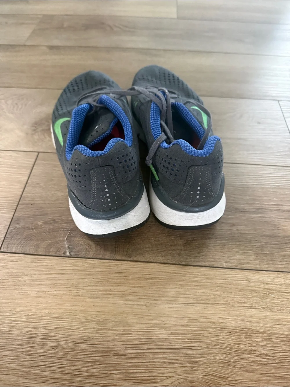 Men’s Nike Free Run - Charcoal Gray - size 7.5